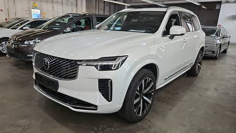 Volvo XC90 2025 z Niemiec