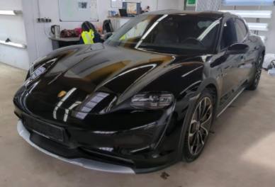 Porsche Taycan 2021 z Niemiec