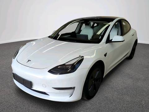 Tesla Model 3 2022 z Niemiec