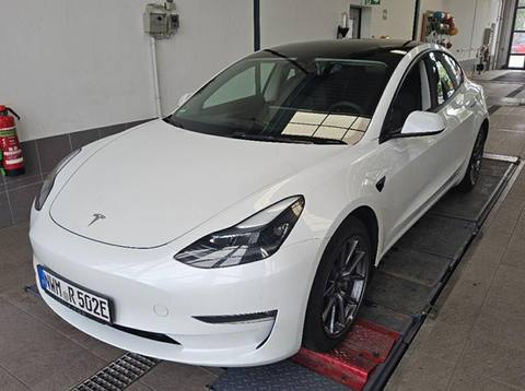 Tesla Model 3 2023 z Niemiec